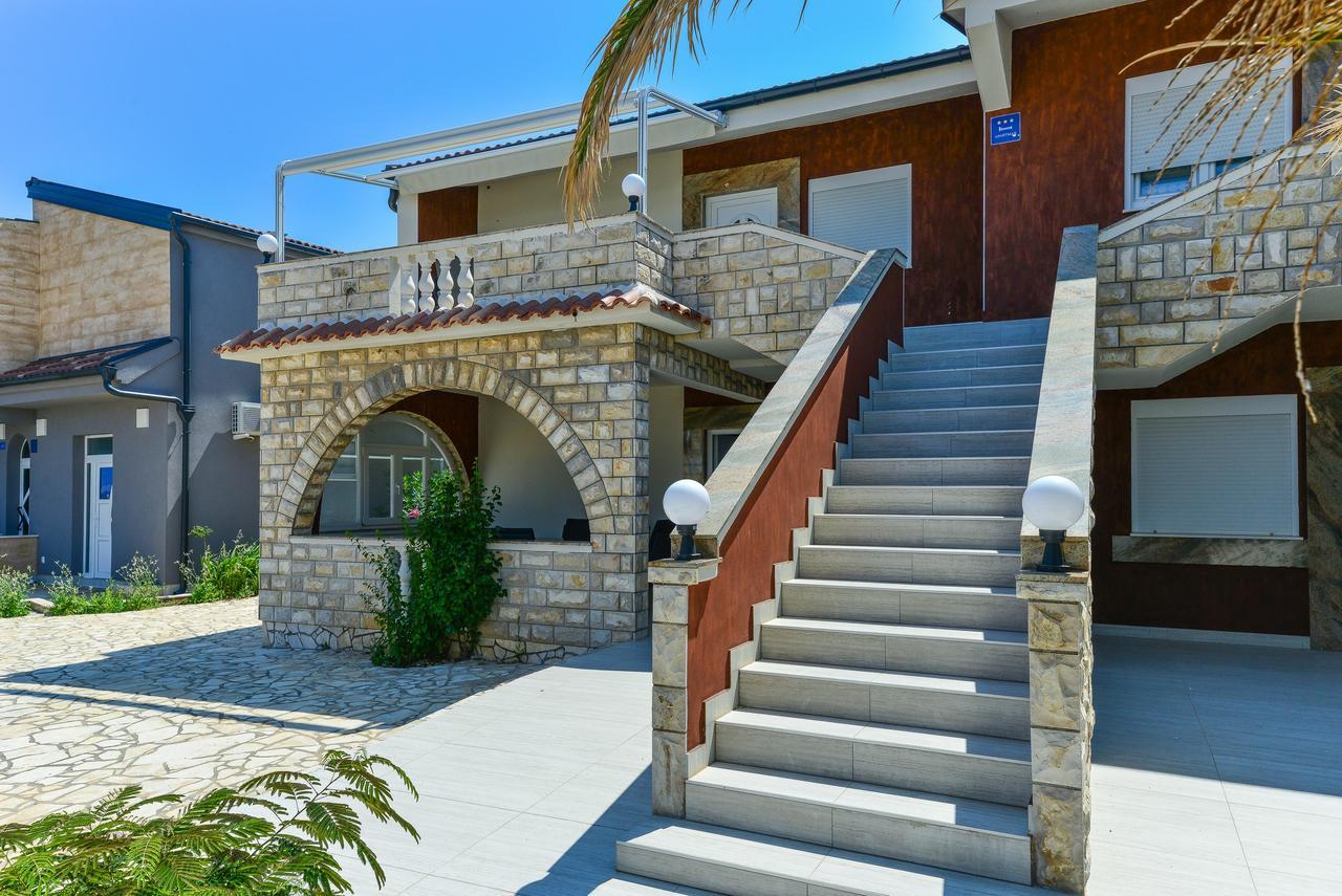 Apartments Lucica Vir Exterior photo